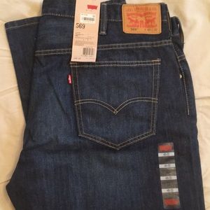 Men’s Levi’s 569 jeans, size 40x32